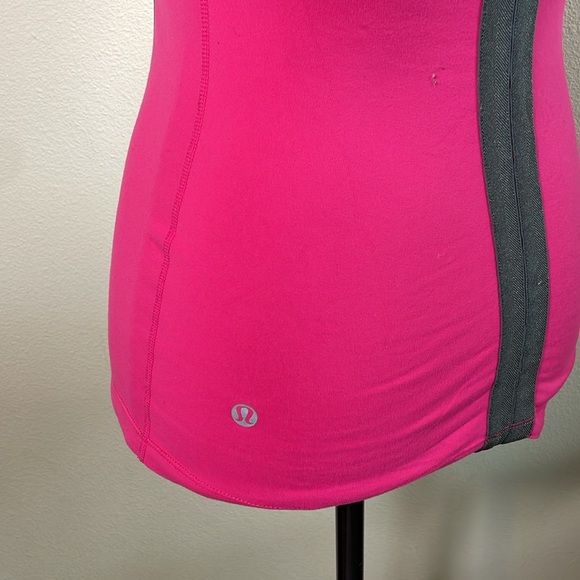 Lululemon Insight Tank Top Magenta Pink woman’s size 4 - Picture 6 of 10